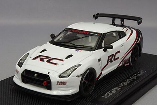 2010 Nissan Nismo GT-R RC, white
