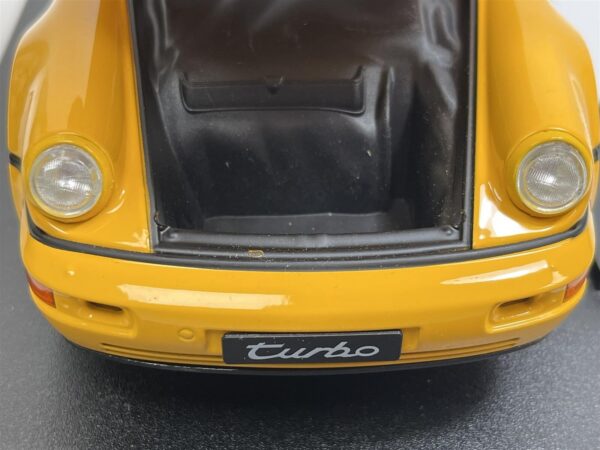1/18 1989 Porsche 964 Turbo, yellow