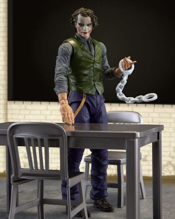 DC Multiverse Action Figure The Joker (Jail Cell Variant) (The Dark Knight) (Gold Label)