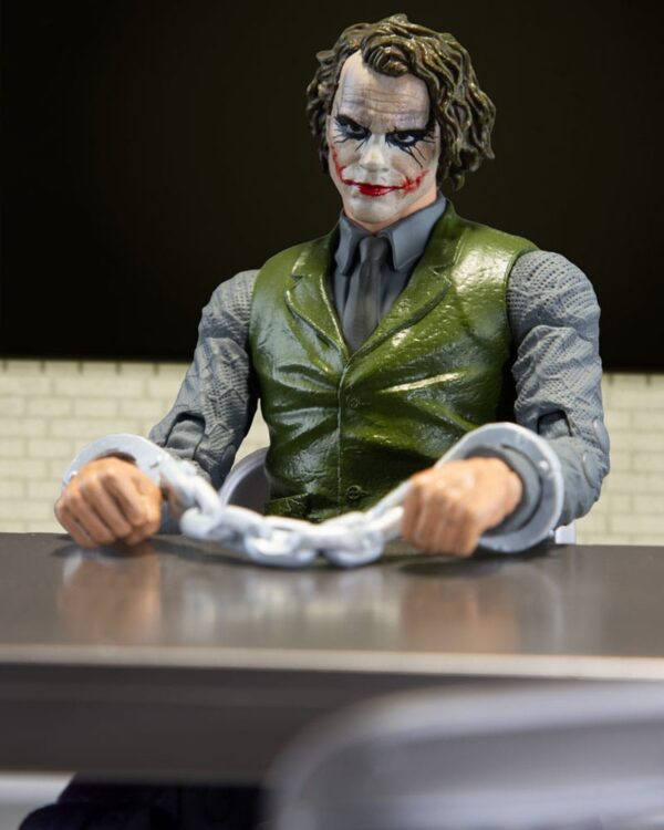 DC Multiverse Action Figure The Joker (Jail Cell Variant) (The Dark Knight) (Gold Label)