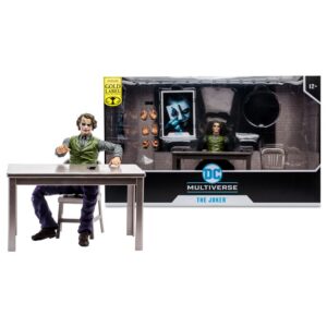 x_mcf15399_e.jpg DC Multiverse Action Figure The Joker (Jail Cell Variant) (The Dark Knight) (Gold Label)