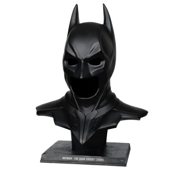 x_mcf17922_a.jpg The Dark Knight DC Direct Replica 1/1 Batman Cowl