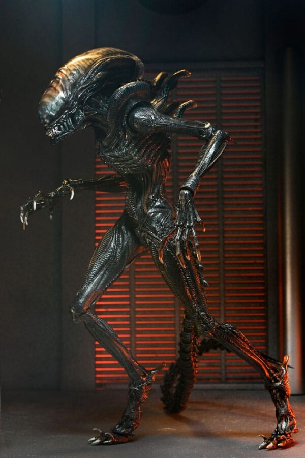 Alien: Romulus Ultimate Action Figure Scorched Xenomorph